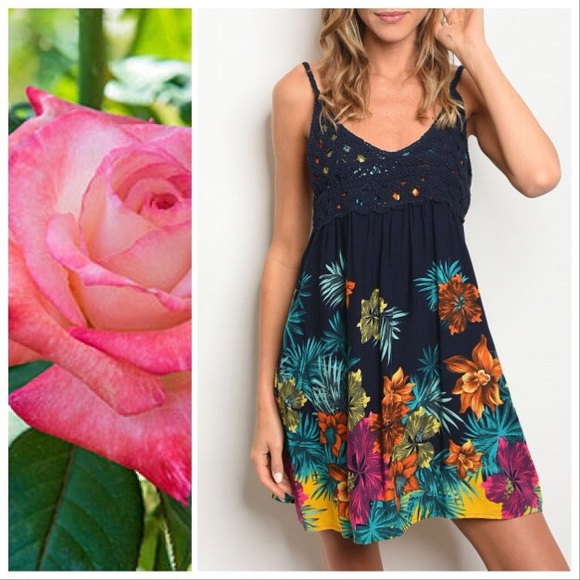 Dresses & Skirts - *LAST ONE* Tropical Lounge Wildflower Tunic Mini